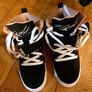 Jordon air flights size 5 youth, 6.5 women's